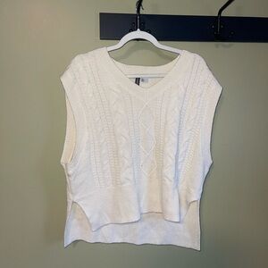 H&M White Cable Knit Sleeveless Sweater Vest